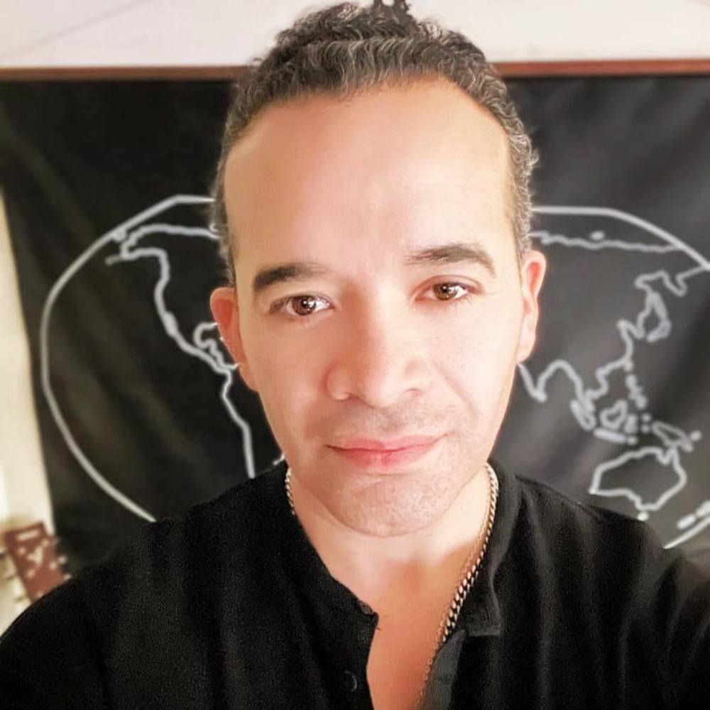 Meet your Posher, Alejandro